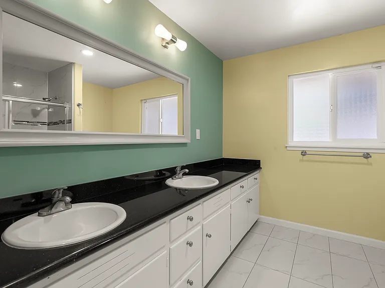 175 N El Monte Ave — Photo 23