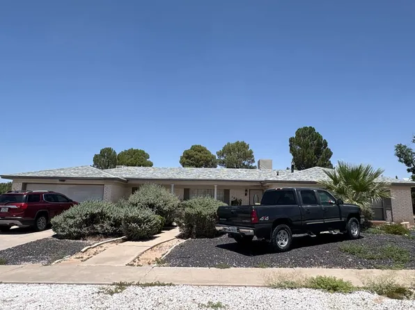 10601 Vista Lomas Dr, El Paso, TX 79935