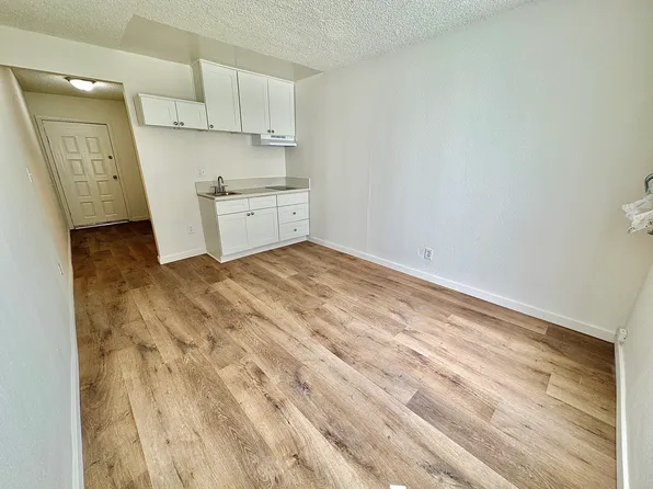 7535 Whitsett Ave APT 4, North Hollywood, CA 91605