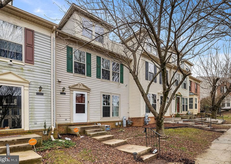 1st image of 9823 Sherwood Farm Rd