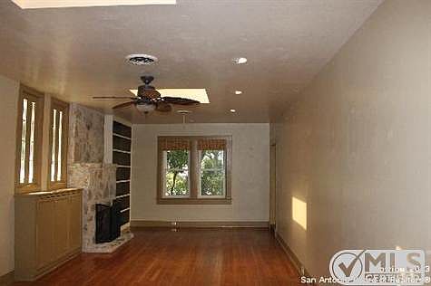 5th image of 414 Argo Ave