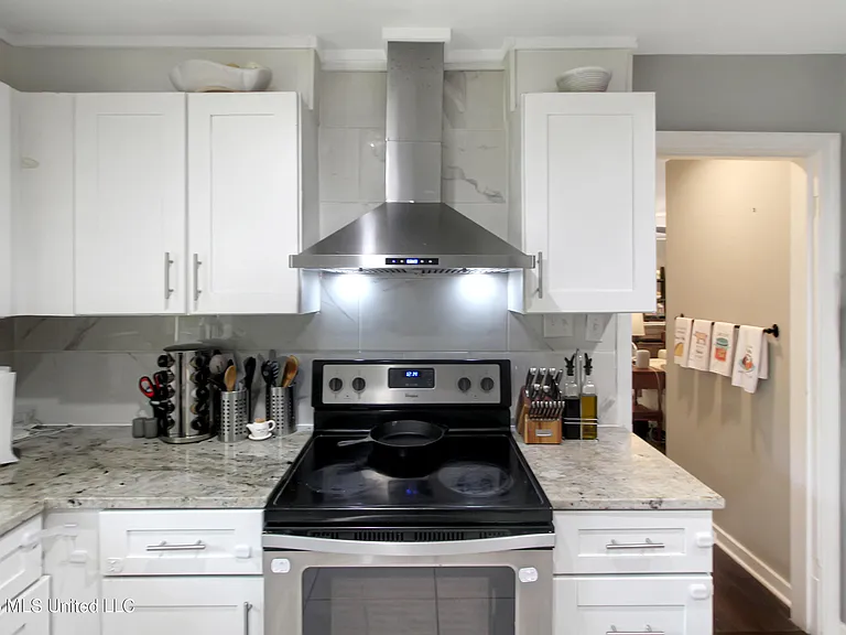 1849 Parkridge Dr — Photo 12