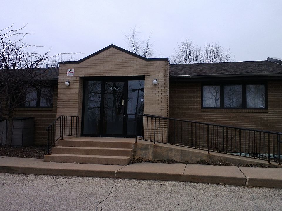 1st image of 4795 Manhattan Dr