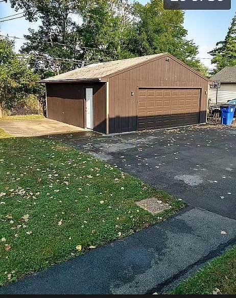 1st image of 83 Fairgreen Dr