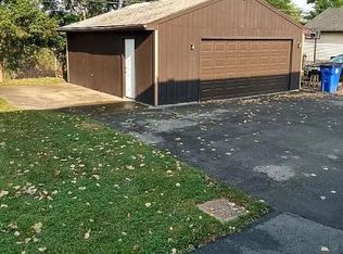 83 Fairgreen Dr, Buffalo, NY 14228