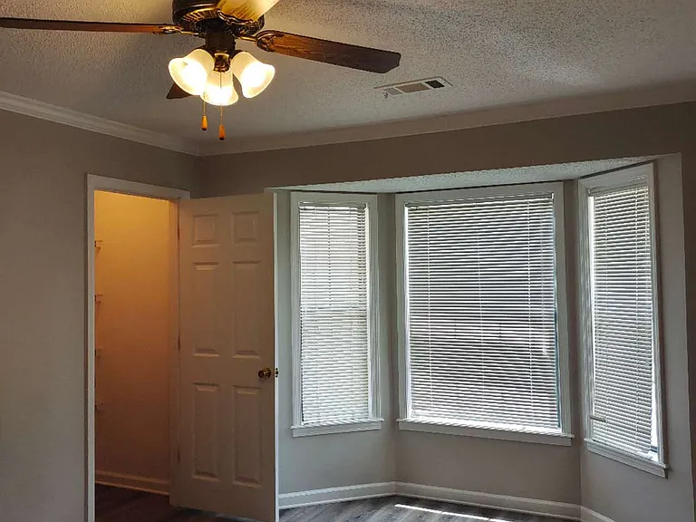 306 Mount Vernon Dr — Photo 17