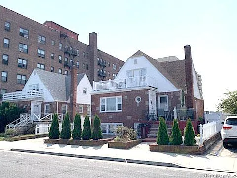 364 E Broadway #MIDDLE Photo 1