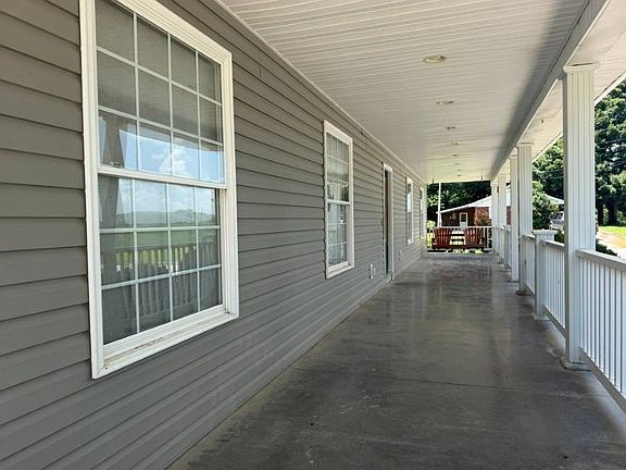3rd image of 540 Carnel Brooks Rd
