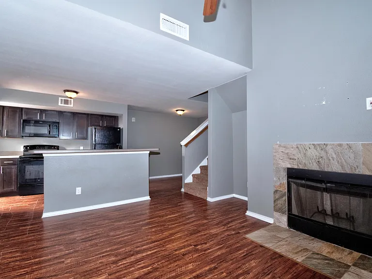 9831 Walnut St #209 — Photo 7