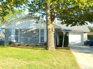 905 Charles Dr, Ada, OK 74820