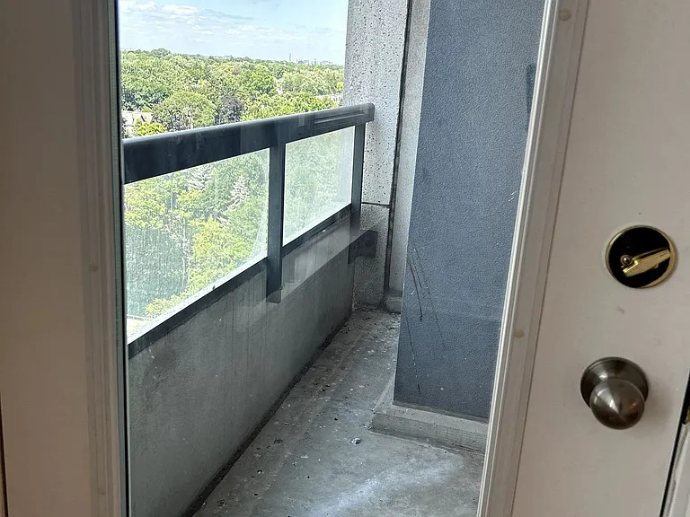33 Empress Ave #602 — Photo 8
