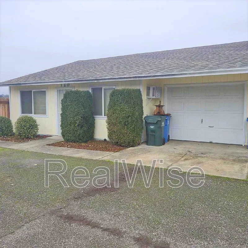 2 bed, 1.0 bath, 805 sqft, $1,000 — Photo 1