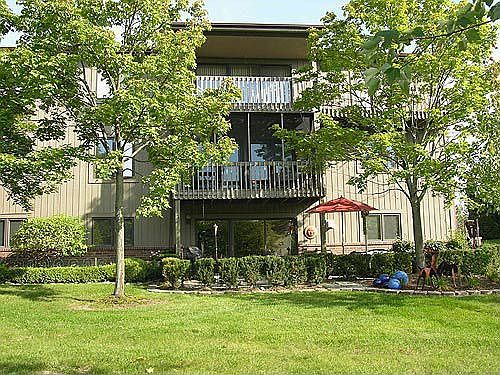1st image of 9826 Hawthorne Glen Dr