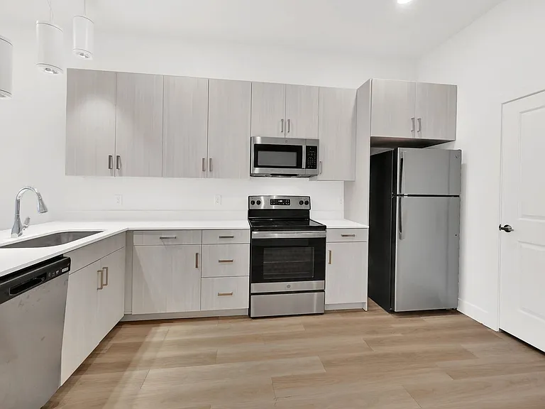 Wasatch View Apartments — Photo 14