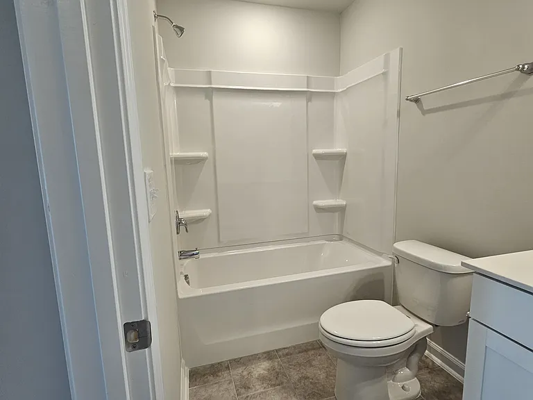 270 Paramount Dr — Photo 12