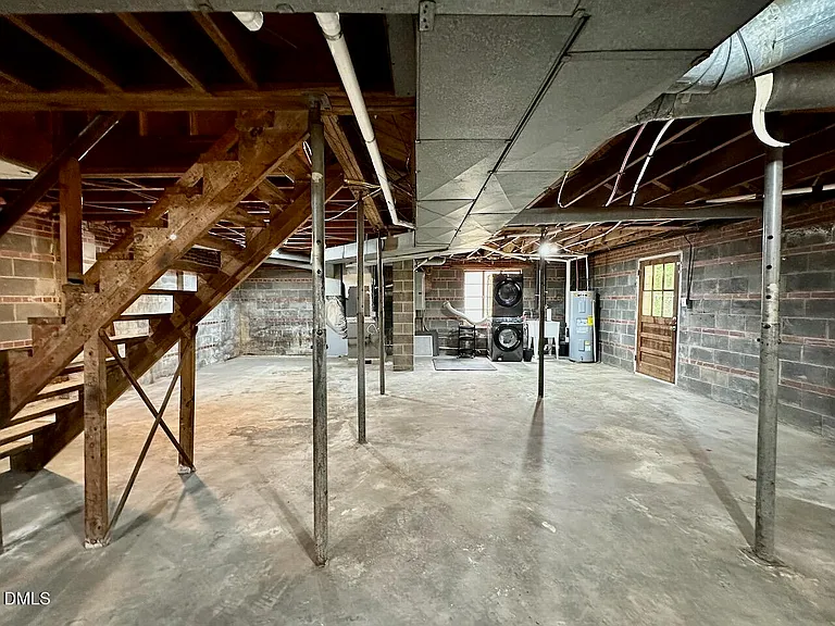 816 S State St — Photo 19