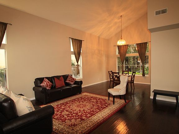 2nd image of 2008 Live Oak Ct