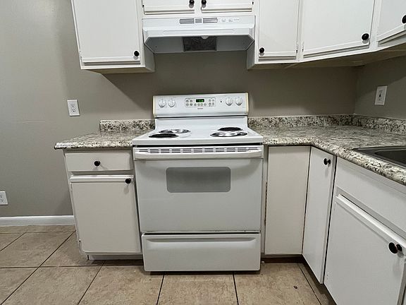 4th image of 4833 Serafica Dr #4833