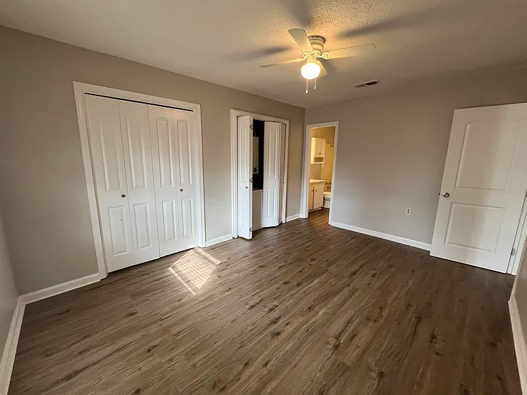 1207 N 25th Ave #4 — Photo 4