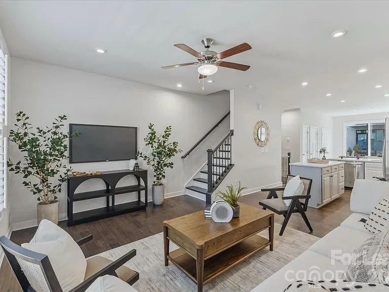 522 Music Hall Way — Photo 10