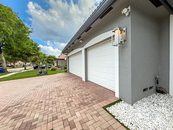 4th image of 5312 SW 148th Ave