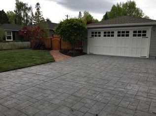 320 Hedge Rd, Menlo Park, CA 94025