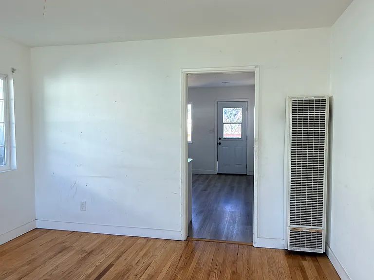 7967 Golden Ave — Photo 5