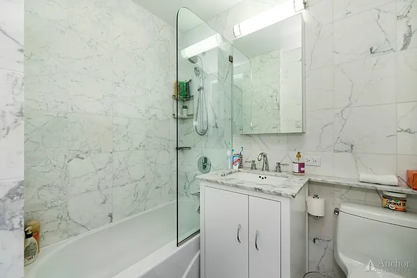 Rented by Anchor Associates | media 12