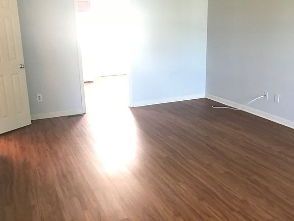 3rd image of 858 Village Ct #860