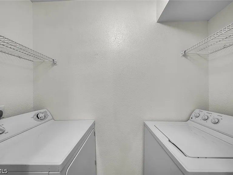 2885 Winkler Ave #612 — Photo 10