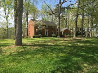 204 Edgewood Dr, Oxford, NC 27565