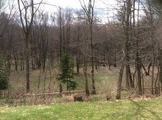 13739 Old Pleasant Valley Rd, Middleburg Heights, OH 44130