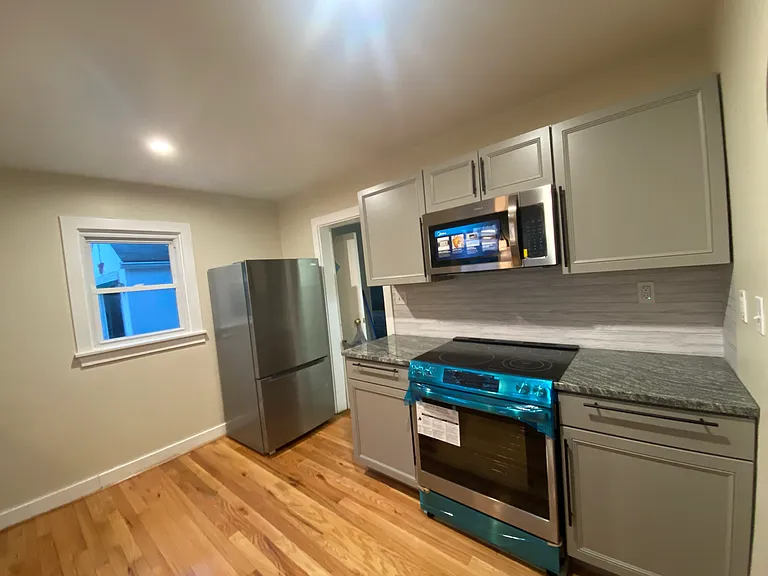 263 Center Ave — Photo 3