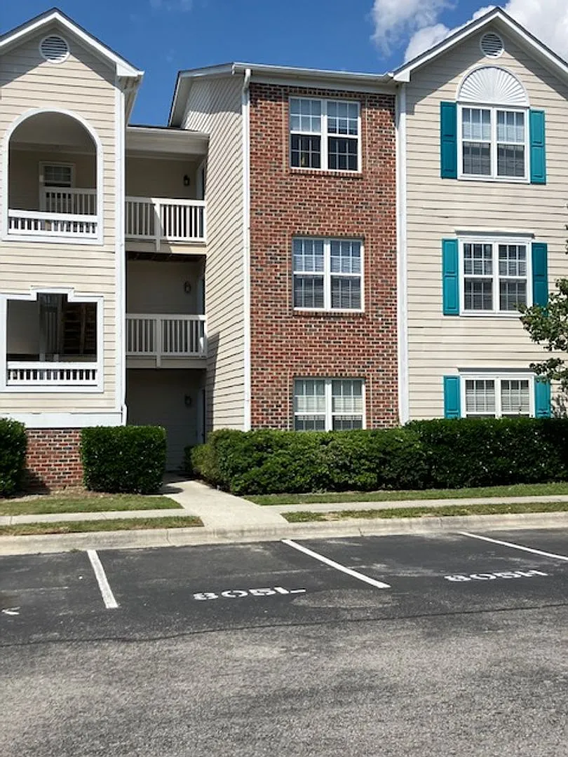 805-H — Photo 1