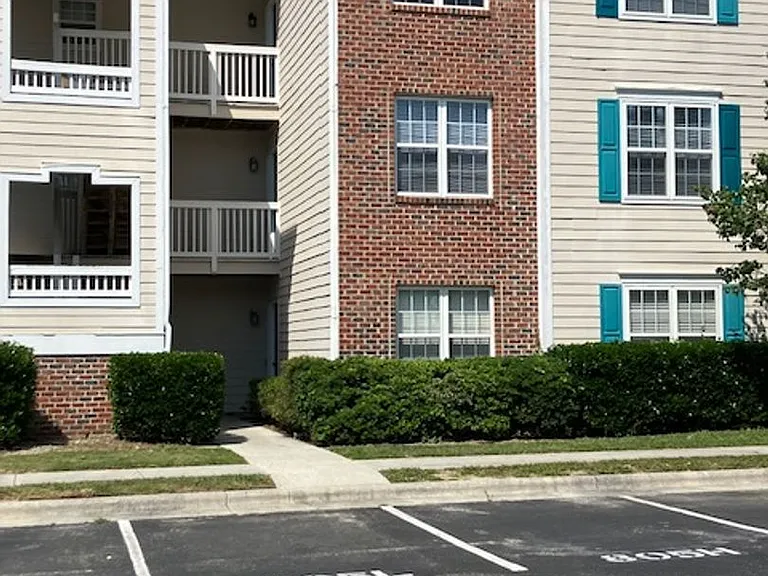 805H March Ct — Photo 1