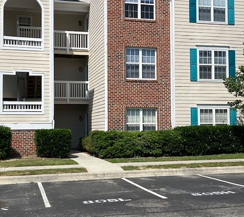 1st image of 805H March Ct
