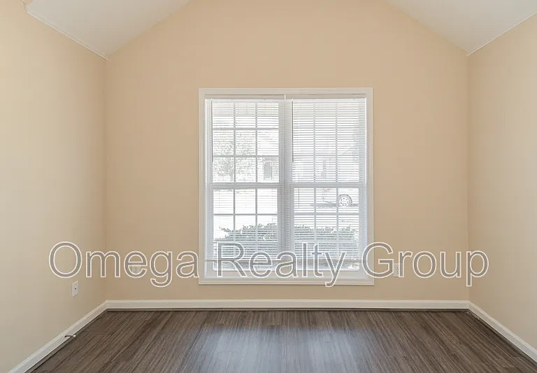 2170 Village Ln — Photo 30