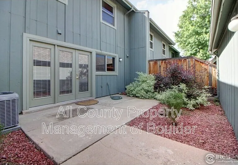 14 Benthaven Pl — Photo 3