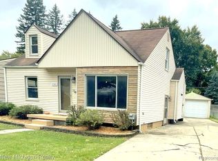 2902 Comanche Ave, Flint, MI 48507