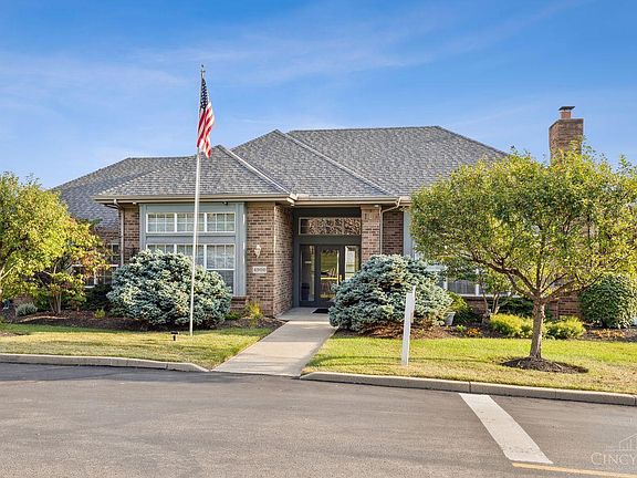 2nd image of 4931 N Arbor Woods Ct #304