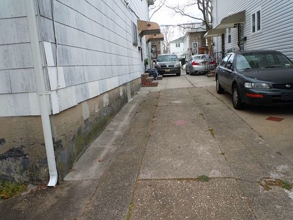 3rd image of 10812 Flatlands 8 St
