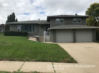 4009 S Glenview Rd, Sioux Falls, SD 57103
