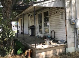 1009 11th St, Glidden, TX 78943