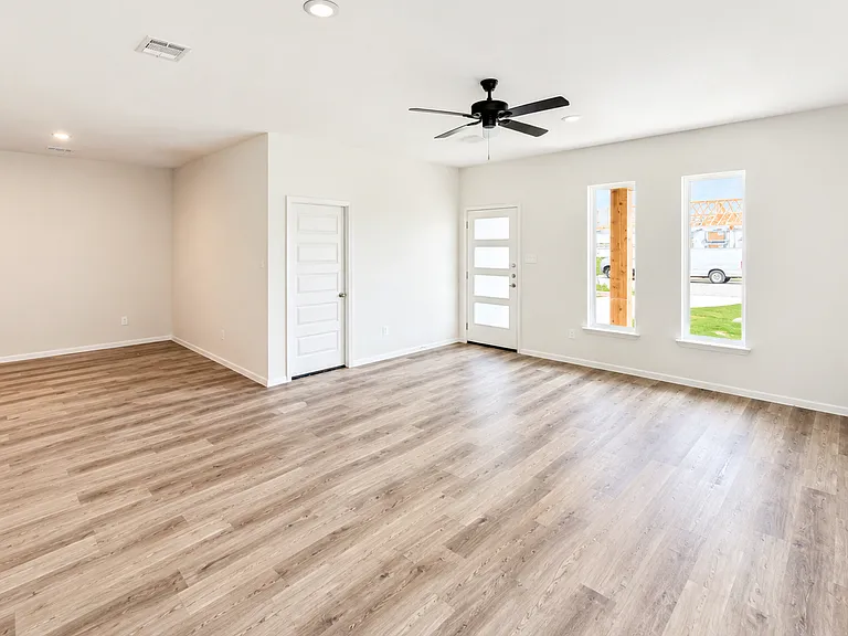 1619 Crooked River Ct — Photo 5