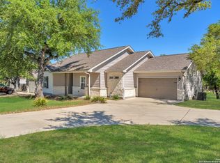 1079 Canyon Shrs, Canyon Lake, TX 78133