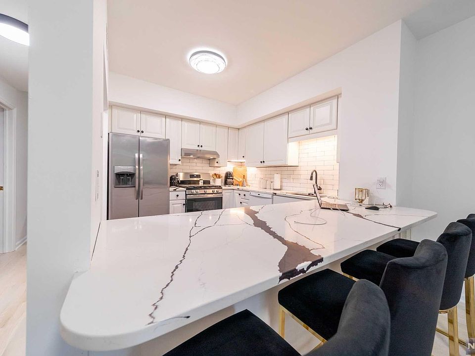 Counter-height breakfast bar