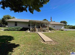 812 S 8th St, Clinton, IN 47842