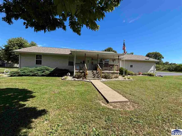 812 S 8th St, Clinton, IN 47842