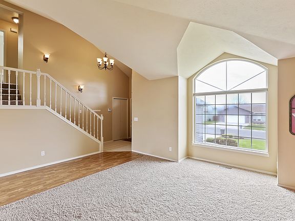4th image of 6011 S Julia Ct