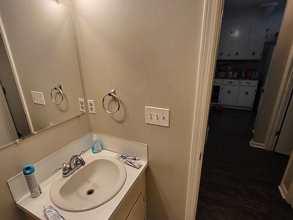 3rd image of 2105 Bertha St Unit E